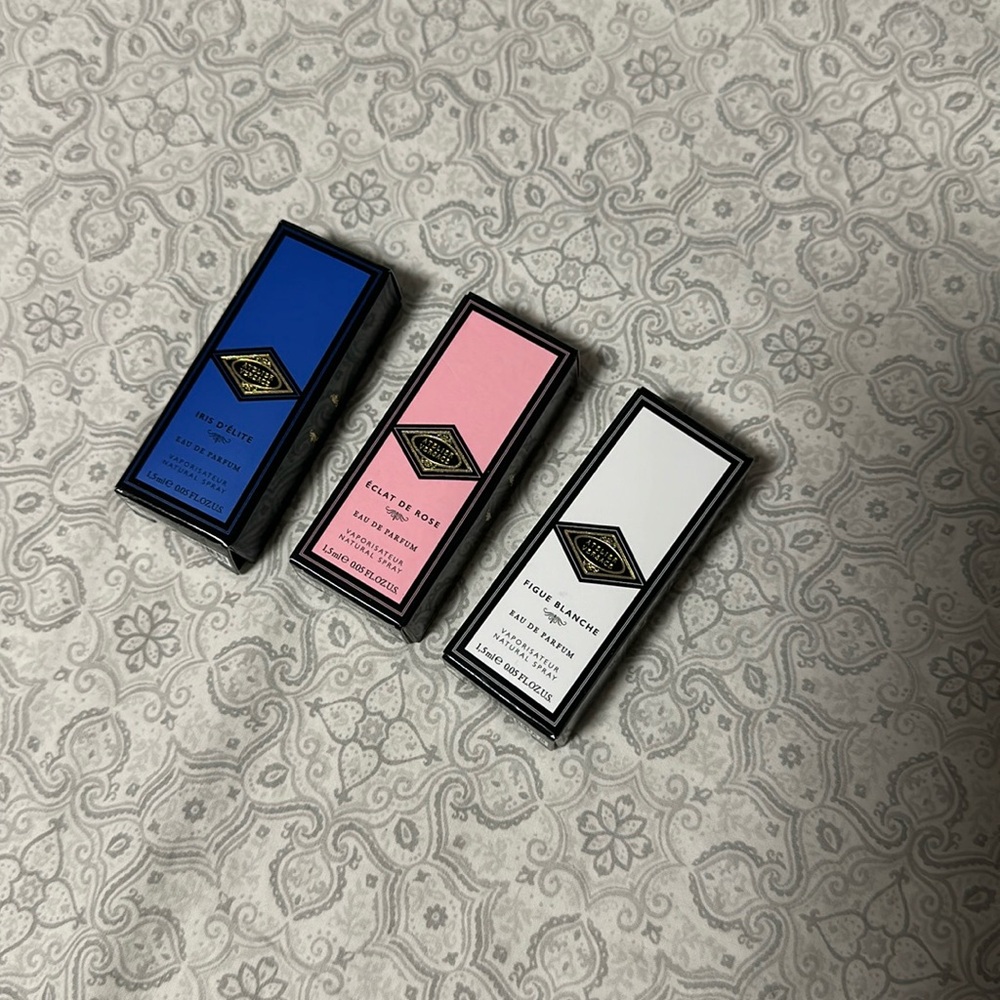 Versacefigue blanche 1,5mlVersace iris d’èlite 1,5mlVersace éclate de rose 1,5ml
